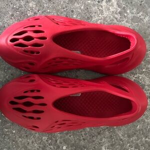 Well maintained!  Yeezy Foam Runnr Sz 9. Red Unisex Sizing